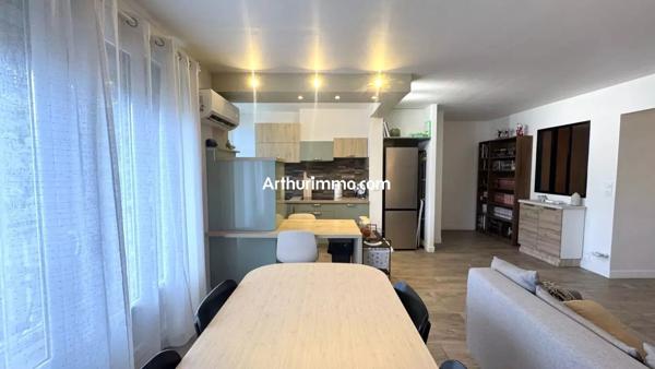 Vente                                                      Appartement
                        
                     2 pièces                      65 m2                     à Draguignan
