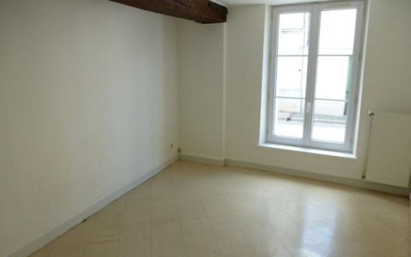 Appartement à louer    3 pièces •  Coulommiers