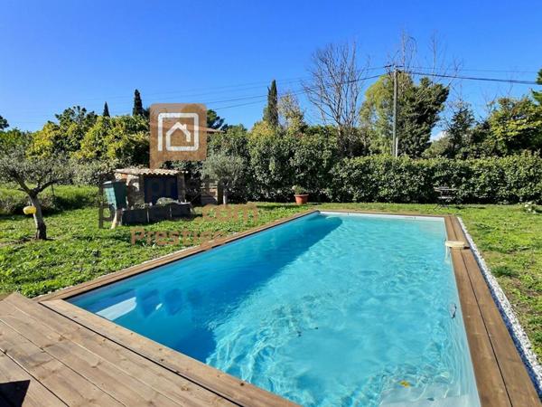 villa récente  6 p avec piscine proche A8 5 pièce(s) 140 m2