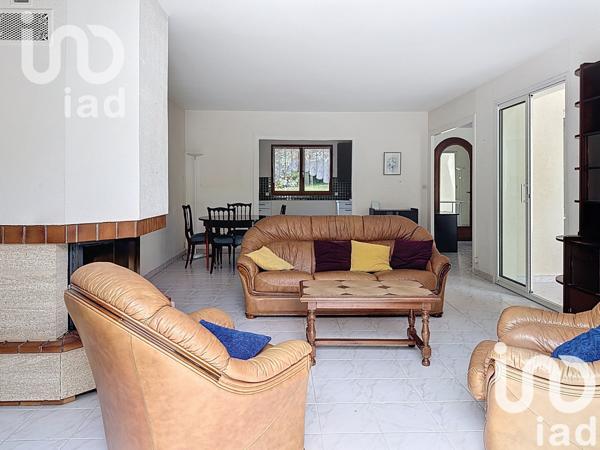 House for sale 4 rooms 93 m² Pommeuse