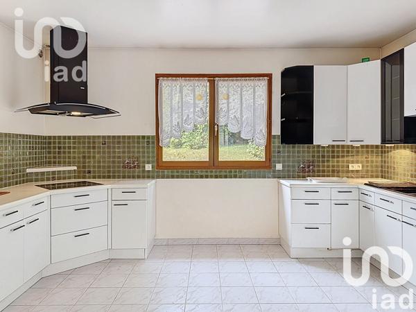 House for sale 4 rooms 93 m² Pommeuse