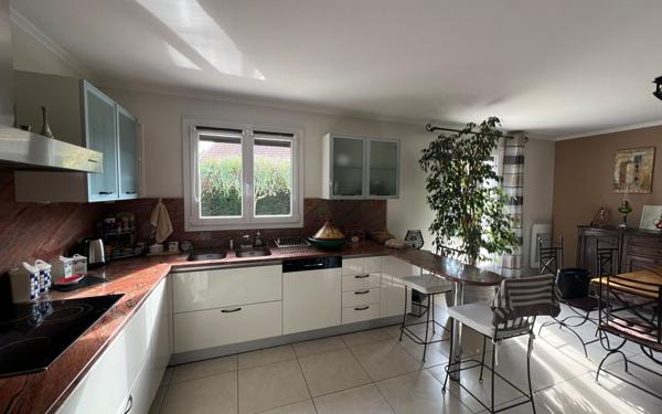 Maison à vendre    5 pièces • 116,47 m2 Gournay-sur-Marne