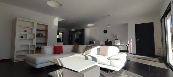 Vente Maison 5 pièces 142 m2 à La Londe-les-Maures