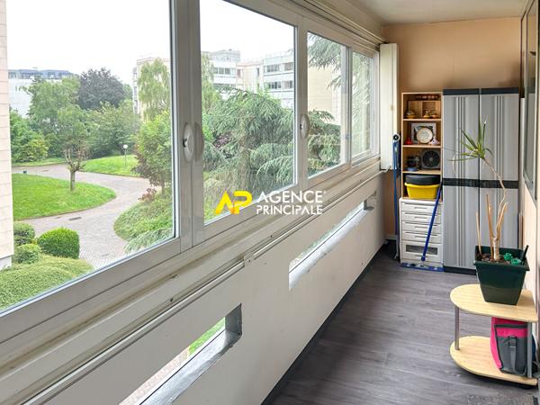 Sartrouville - Appartement 5 pièces 81.70 m² avec loggia, cave et parking 249 000 € **  - Référence  9484