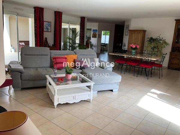 Maison à Pleumartin, 86450 - 7 pièces 322m²