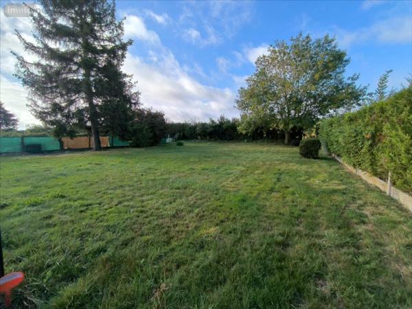 Terrain à Batir à vendre à Saint-Étienne-du-Vauvray dans l'Eure (27430), ref : 27082-1087601