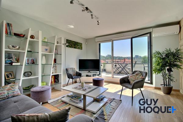 T5 au dernier étage traversant