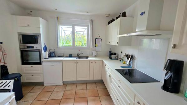 Maison Andernos Les Bains 4 pièce(s) 101m2 idéalement placée