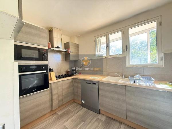 Vente                                                      Appartement
                        
                     4 pièces                      67 m2                     à Pont-Saint-Esprit