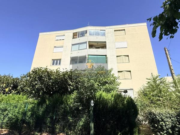 Vente                                                      Appartement
                        
                     4 pièces                      67 m2                     à Pont-Saint-Esprit