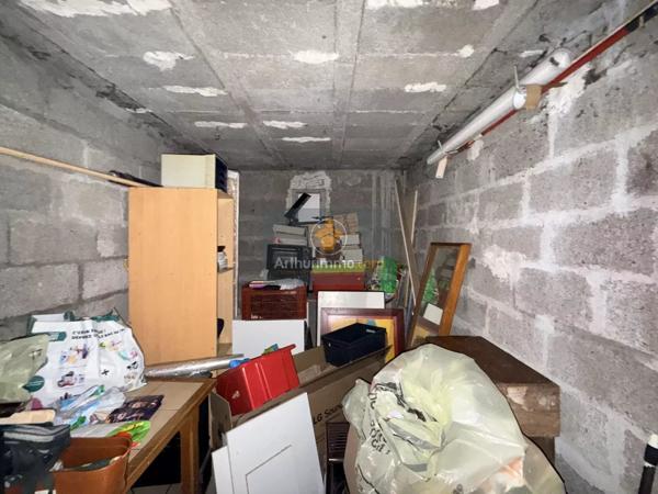 Vente                                                      Appartement
                        
                     4 pièces                      67 m2                     à Pont-Saint-Esprit