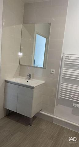 Location appartement 1 pièce 27 m² Aulnay-sous-Bois