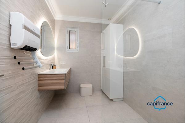 Villa de standing - JUVIGNAC (34)