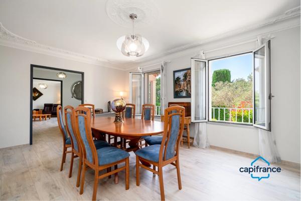 Villa de standing - JUVIGNAC (34)