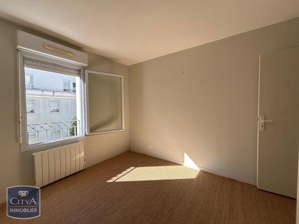 Appartement à louer 2 pièces 49.69m² Bordeaux (33000)