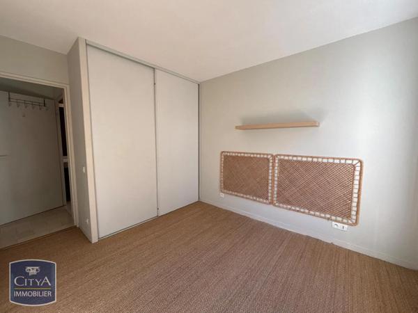 Appartement à louer 2 pièces 49.69m² Bordeaux (33000)