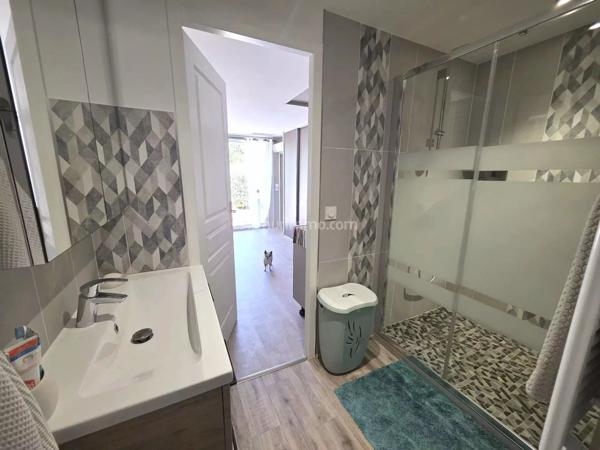 Vente                                                      Maison
                        
                     5 pièces                      129 m2                     à Vidauban