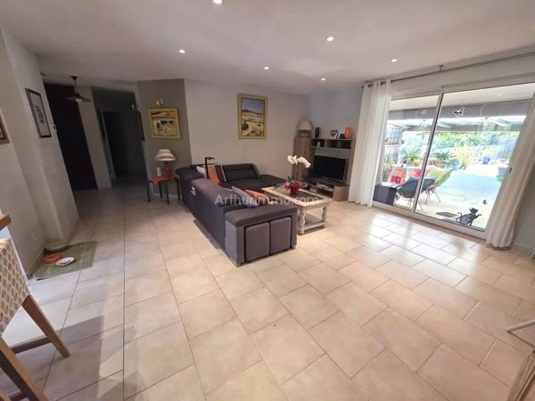 Vente                                                      Maison
                        
                     5 pièces                      129 m2                     à Vidauban