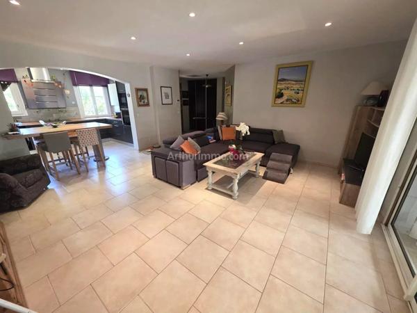 Vente                                                      Maison
                        
                     5 pièces                      129 m2                     à Vidauban