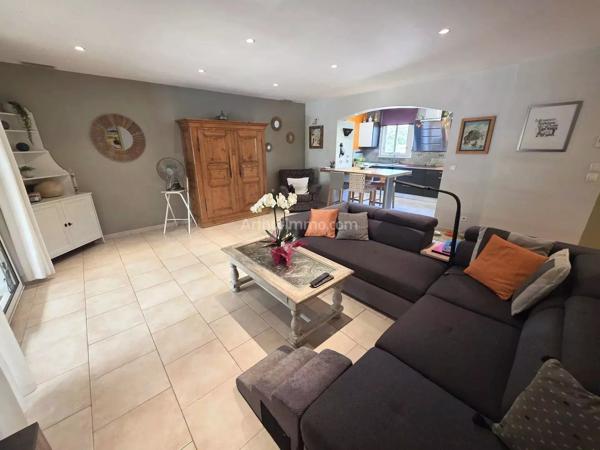 Vente                                                      Maison
                        
                     5 pièces                      129 m2                     à Vidauban