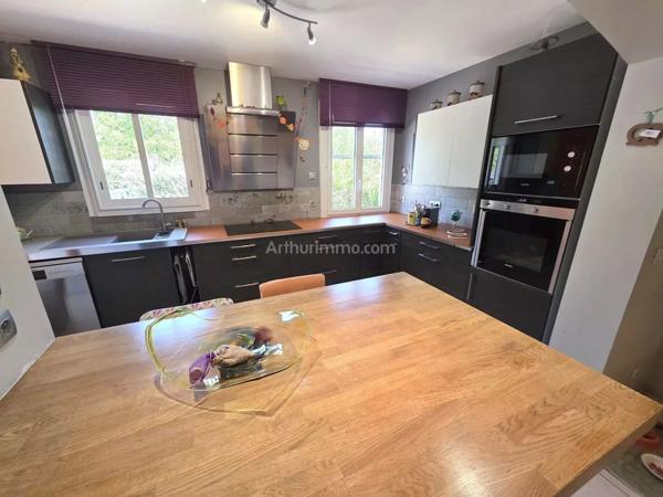 Vente                                                      Maison
                        
                     5 pièces                      129 m2                     à Vidauban