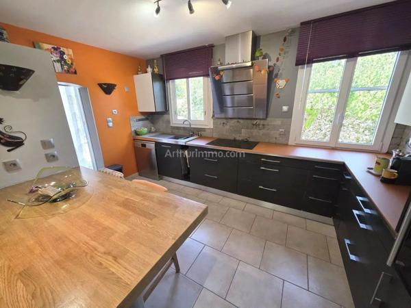 Vente                                                      Maison
                        
                     5 pièces                      129 m2                     à Vidauban