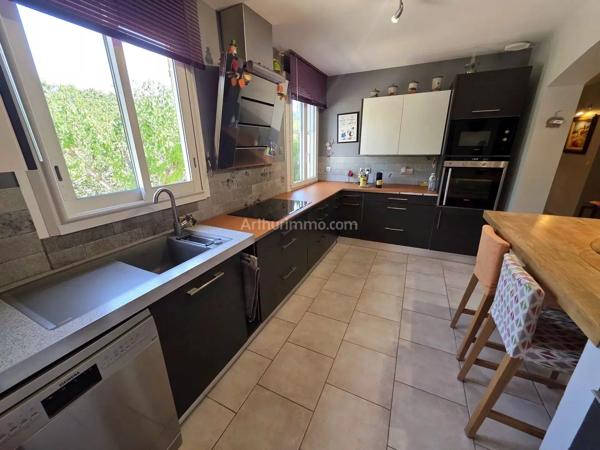 Vente                                                      Maison
                        
                     5 pièces                      129 m2                     à Vidauban