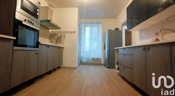 Maison de ville 10 pièces de 256 m² à Labastide-Rouairoux (81270)