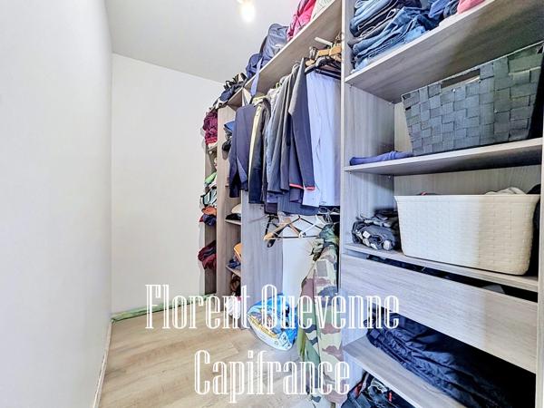 Maison en pierre + dépendances + terrain de 3120m²