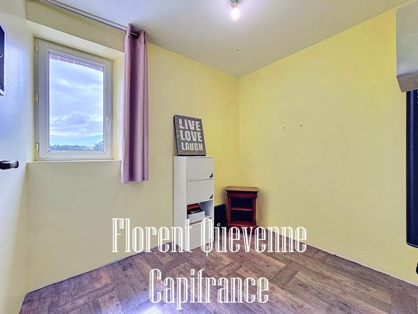 Maison en pierre + dépendances + terrain de 3120m²