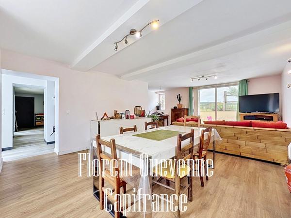 Maison en pierre + dépendances + terrain de 3120m²