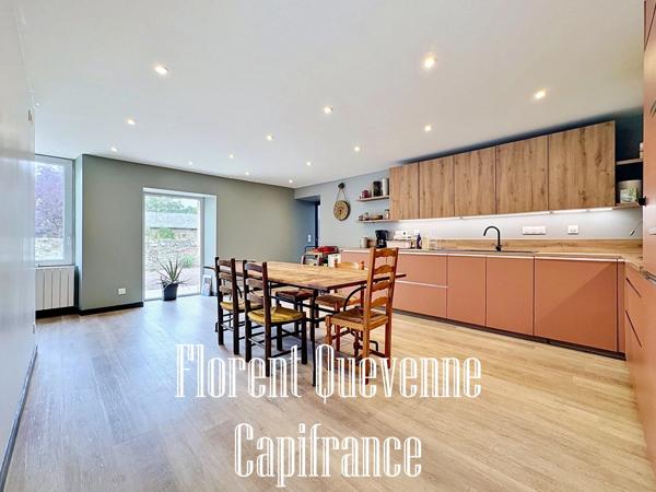 Maison en pierre + dépendances + terrain de 3120m²