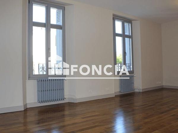 Location Appartement 4 pièces 115.4 m² - 71 RUE CONDORCET Poitiers 86000