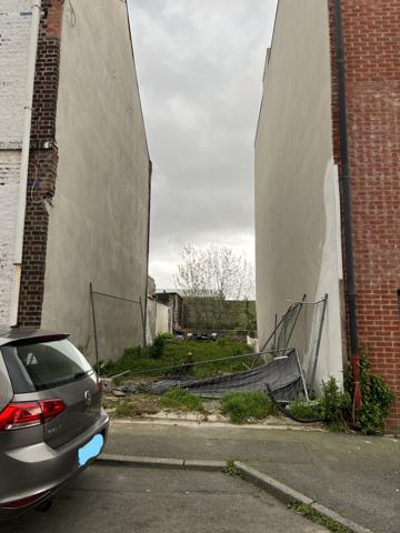 TERRAIN AVEC PERMIS DE CONSTRUIRE ACCEPTE