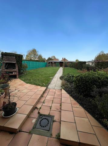 Le charme d’une maison familiale, la solidité d’une vie paisible