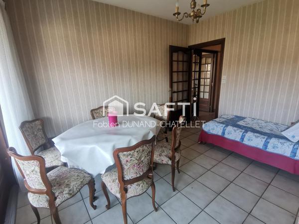 T4 lumineux avec balcon et vue dégagée