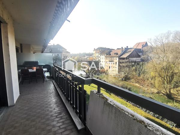 T4 lumineux avec balcon et vue dégagée