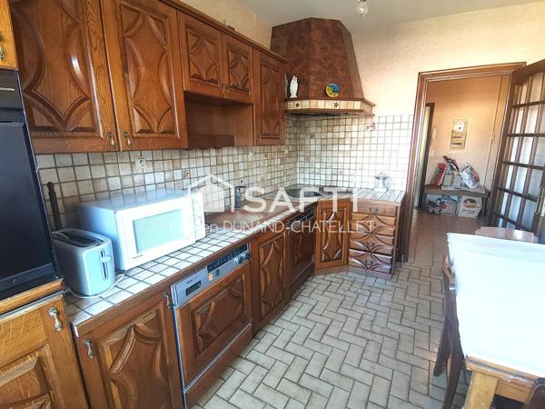 T4 lumineux avec balcon et vue dégagée