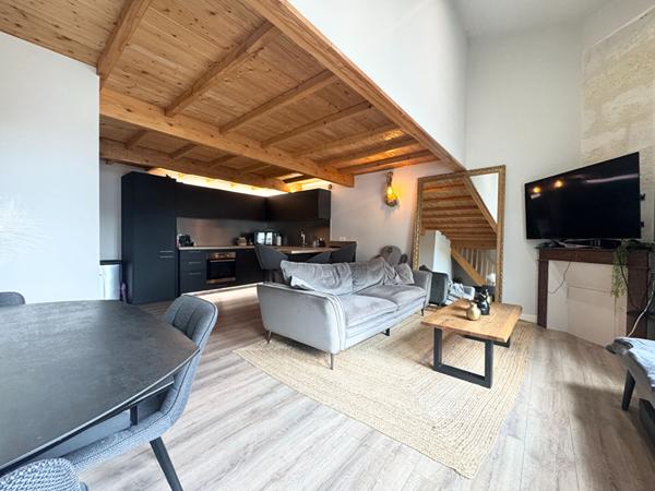 BORDEAUX NANSOUTY - T3 Duplex - Immeuble en pierres - 2ch - Dernier étage