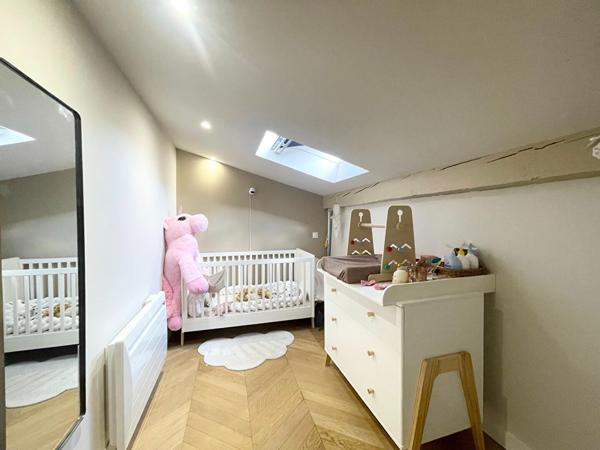 BORDEAUX NANSOUTY - T3 Duplex - Immeuble en pierres - 2ch - Dernier étage