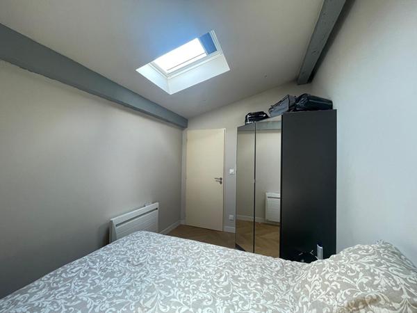 BORDEAUX NANSOUTY - T3 Duplex - Immeuble en pierres - 2ch - Dernier étage