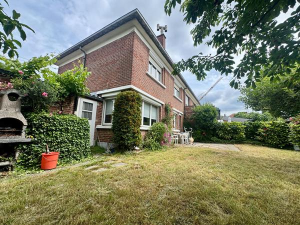 Halluin ? Maison semi-individuelle , 4 chambres, jardin et garage ! Halluin