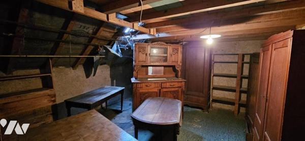 Lot de 2 logements avec dépendances et terrain