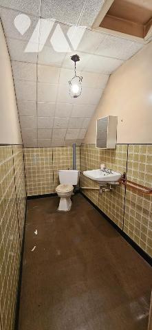 Lot de 2 logements avec dépendances et terrain