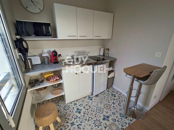 Dernier étage avec vue sur tout Besançon pour ce studio meublé