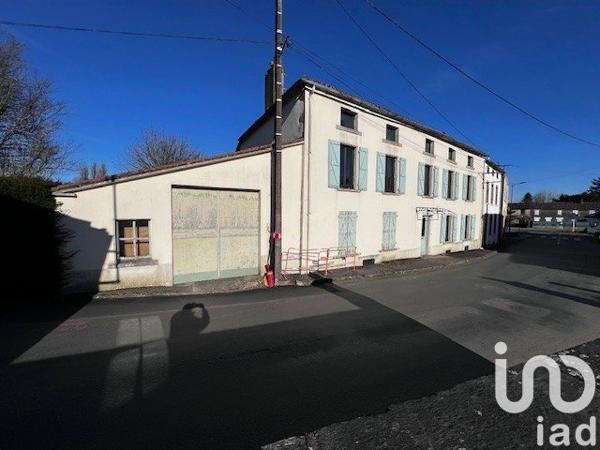 Longère 6 pièces de 295 m² à Moncoutant (79320)