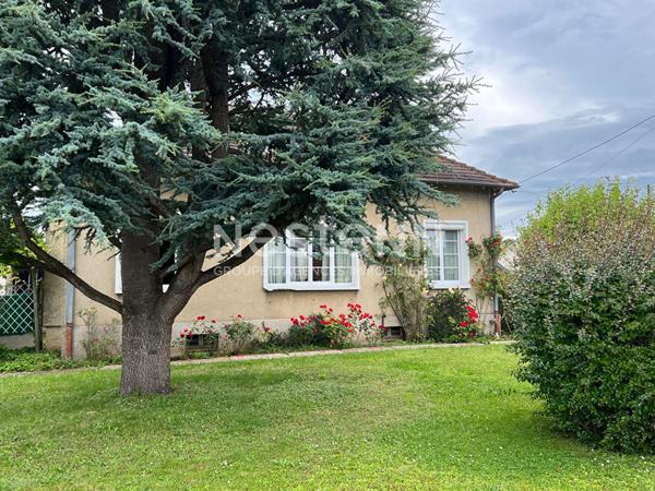 Maison traditionnelle de 5 pieces sur cave totale - Proche du centre-ville - CHAMBLY