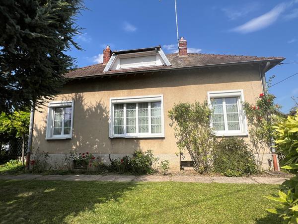 Maison traditionnelle de 5 pieces sur cave totale - Proche du centre-ville - CHAMBLY