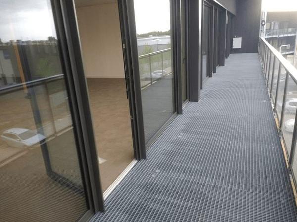 Local commercial 3 pièces T3 F3 122.4 m² à Beynost 110 ET 204 RUE DU CHAT BOTTE 01700 à louer