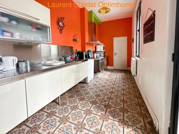 MAISON 11 PIÈCES – ENV.287 m² – 6 CHAMBRES – JARDIN – PROF LIBÉRALE POSSIBLE